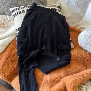 ALO cargo joggers